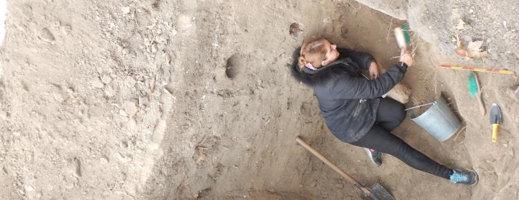 Вибірка об’єкта № 1 шурфу № 2 О. Махотою, молодшим науковим співробітником сектору археології НКПІКЗ