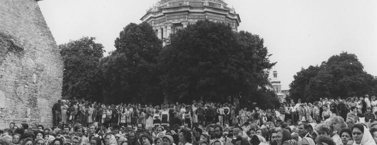 “Memories of Kyiv-Pechersk Lavra” photo project Revival of monastic life in Kyiv-Pechersk Lavra in the 1980s зображення 13