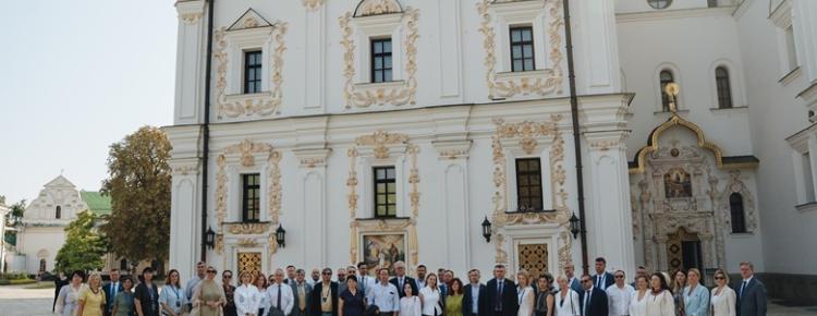 Як представляти Києво-Печерську лавру у світі: українським дипломатам презентували стратегічну візію святині зображення 10