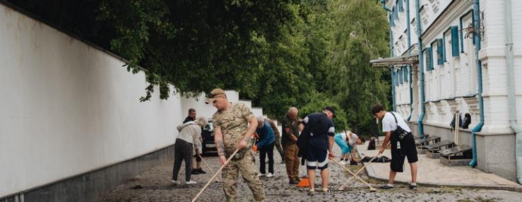Біля Дальніх печер Києво-Печерської лаври відбулася толока зображення 3