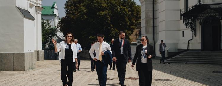 Віцепрем’єр-міністр, міністр закордонних справ Молдови Міхай Попшой побачив, як відновлюють Успенський собор після російської атаки зображення 4