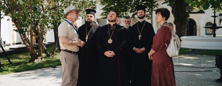 Кардинал Микола Бичок оглянув Успенський собор і Дальні печери Києво-Печерської лаври зображення 2