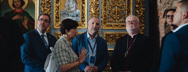 Святиня, що об’єднує християн: делегація Святого Престолу відвідала Києво-Печерську лавру зображення 1