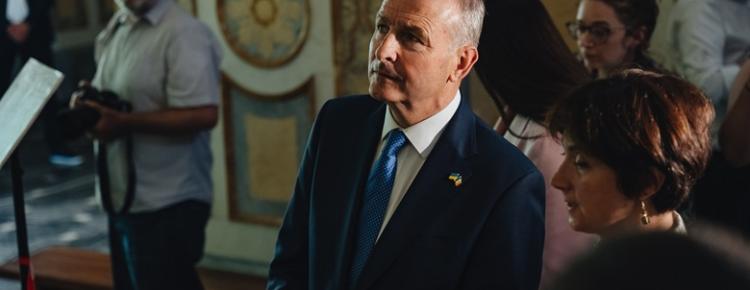 Прем’єр-міністр Ірландії відвідав пошкоджений росіянами Успенський собор зображення 1