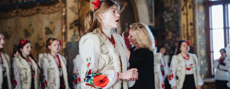 «Ми славимо Пасху Христову»: дівочий хор у Лаврі виконав духовні твори різних часів зображення 5