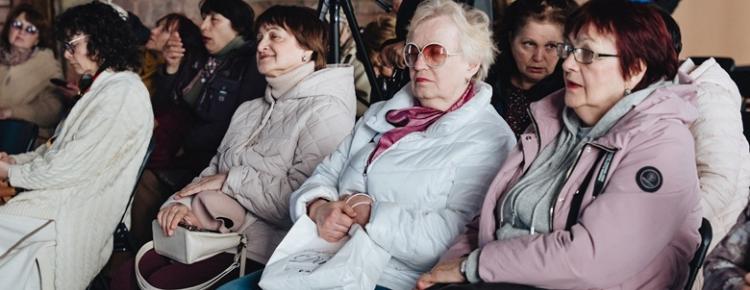 «Ми славимо Пасху Христову»: дівочий хор у Лаврі виконав духовні твори різних часів зображення 2