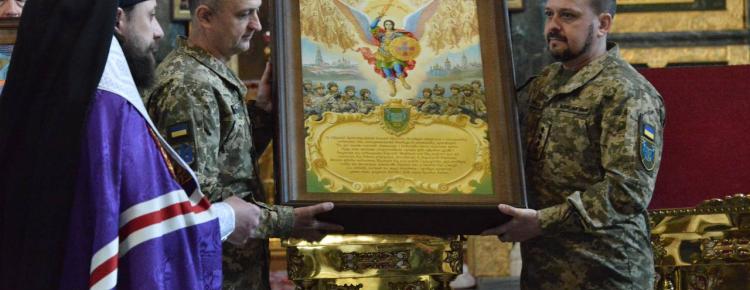 Військові ікони для ЗСУ: у Лаврі освятили і передали нові образи зображення 4